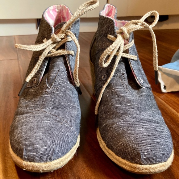Women’s TOMS Navy chambray booties with laces Size 9.5 - Picture 10 of 10